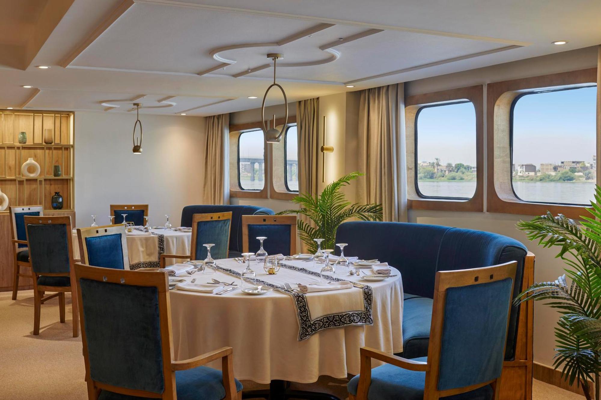 Moevenpick Royal Lotus Nile Cruise, Every Monday Four Nights From Luxor, Every Friday Three Nights From Aswan - Including Excursions & Sightseeing Kültér fotó