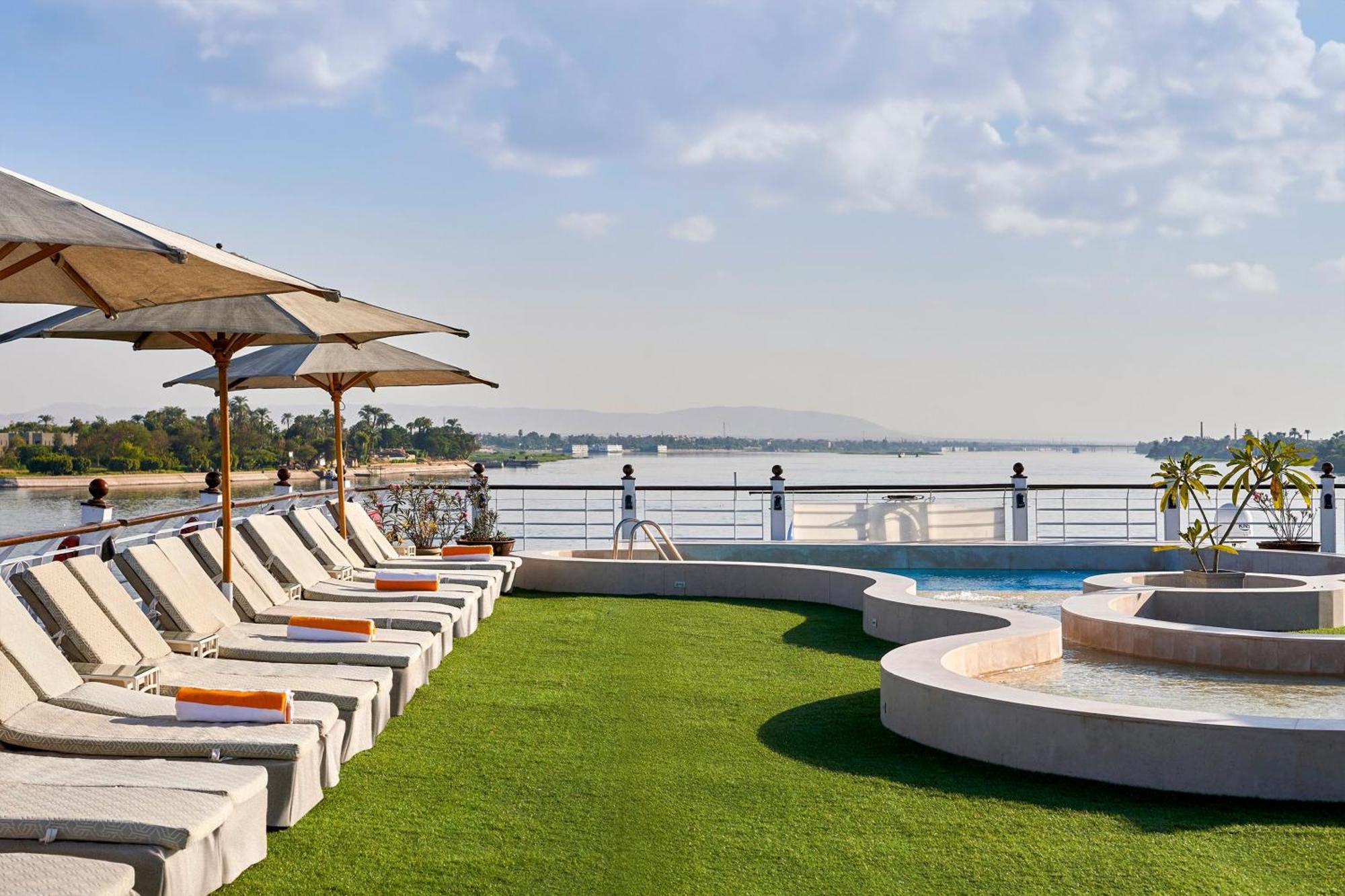 Moevenpick Royal Lotus Nile Cruise, Every Monday Four Nights From Luxor, Every Friday Three Nights From Aswan - Including Excursions & Sightseeing Kültér fotó