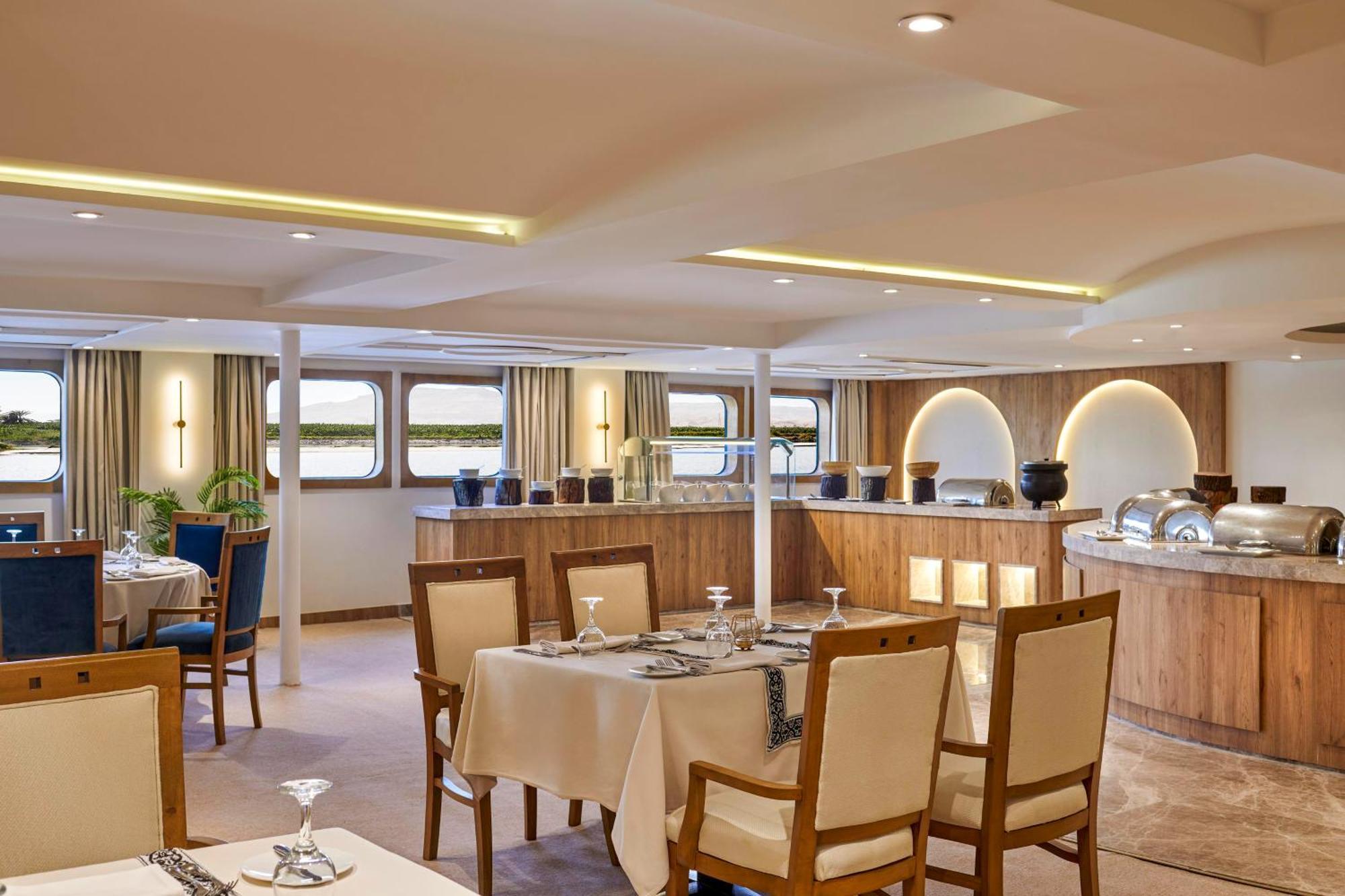 Moevenpick Royal Lotus Nile Cruise, Every Monday Four Nights From Luxor, Every Friday Three Nights From Aswan - Including Excursions & Sightseeing Kültér fotó